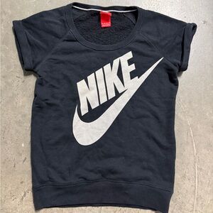 Nike Sweat Shirt Women size XSmall Black Short Sleeve Running Training Sweater